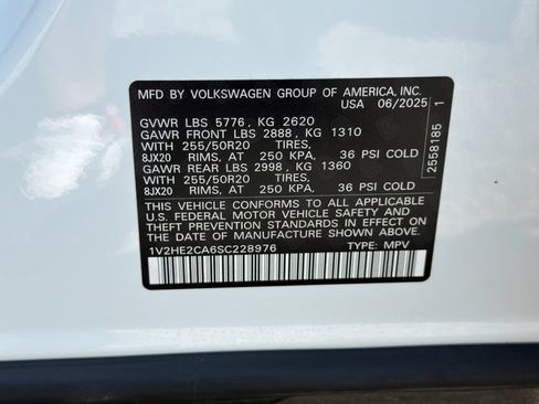 Certified 2025 Volkswagen Atlas Cross Sport SE AWD/4WD image 36