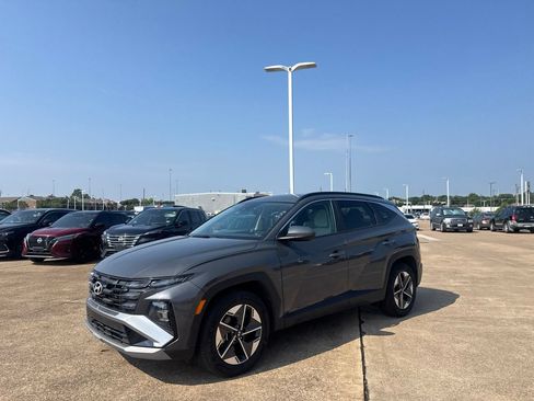 Used 2025 Hyundai Tucson SEL FWD image 9