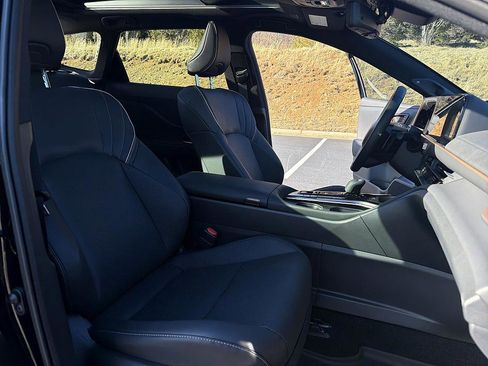 Certified 2025 Toyota Crown Signia w/ Advanced Technology Package image 20