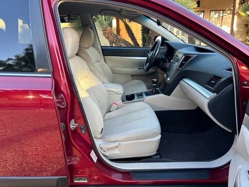 Used 2011 Subaru Outback 2.5i Premium image 30