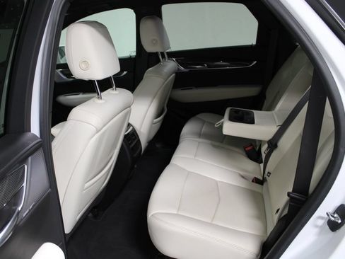 Used 2020 Cadillac XT5 Sportv AWD/4WD image 18