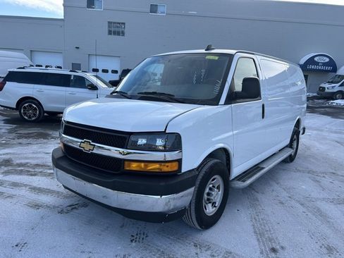 Used 2024 Chevrolet Express 2500 w/ Driver Convenience Package image 7