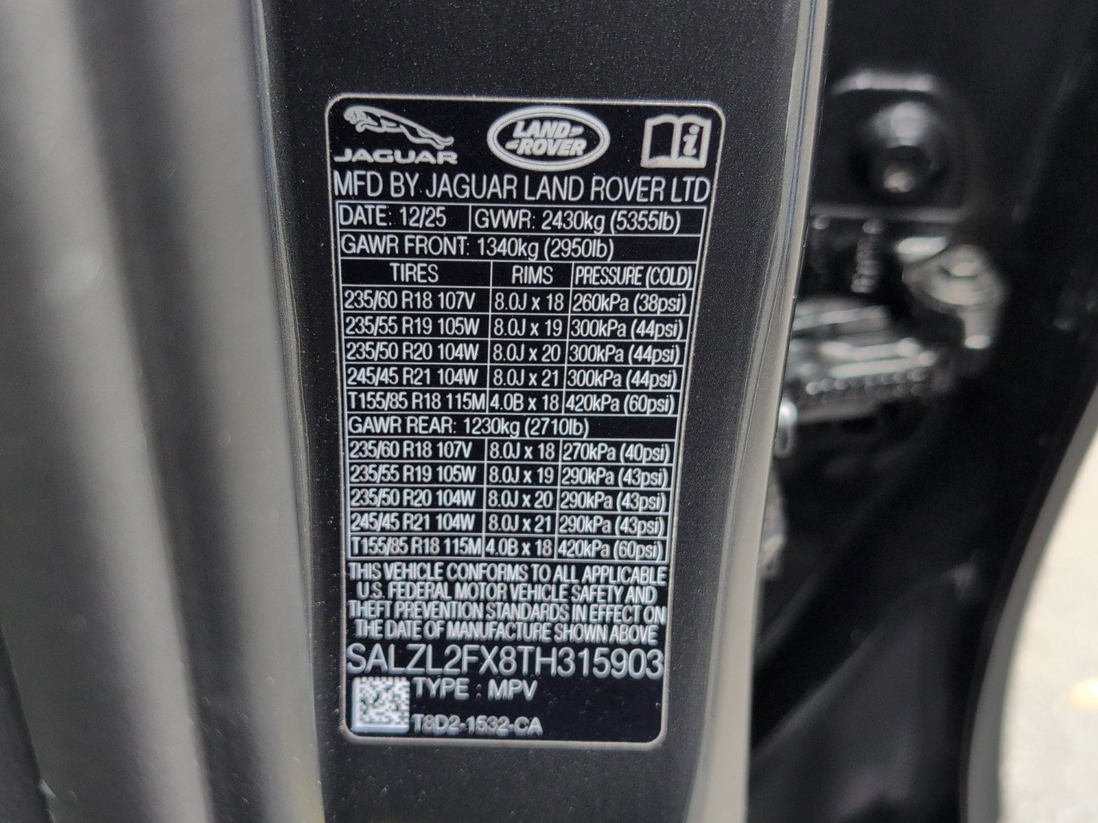 New 2026 Land Rover Range Rover Evoque Dynamic SE AWD/4WD image 21