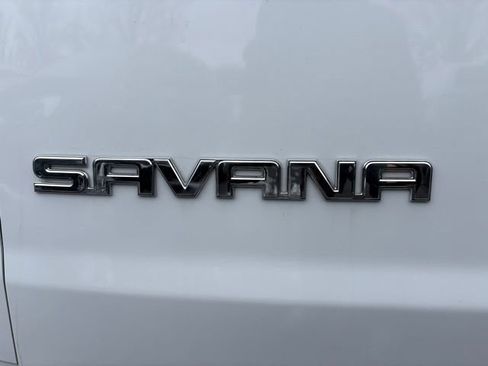 Used 2024 GMC Savana 2500 w/ Driver Convenience Package image 6