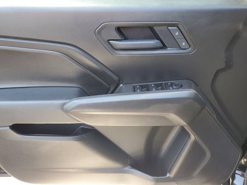 Used 2025 Chevrolet Colorado Trail Boss AWD/4WD image 17