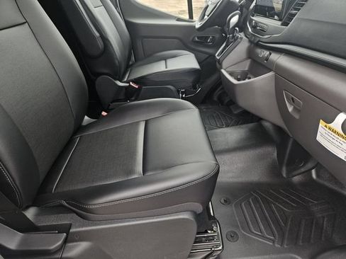 New 2026 Ford Transit 250 148 Medium Roof w/ Load Area Protection Package RWD image 20