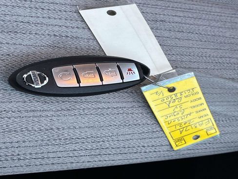 Certified 2021 Nissan Rogue SV image 9