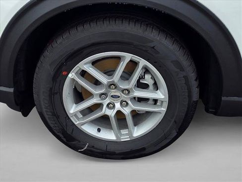 New 2026 Ford Explorer Active w/ Active Comfort Package RWD image 9