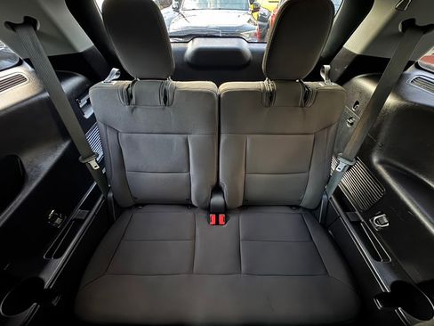 Used 2021 Ford Explorer XLT image 14