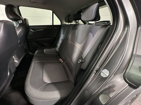 Used 2025 Kia Niro LX FWD image 22