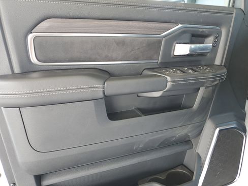 New 2026 RAM 3500 Laramie AWD/4WD image 15
