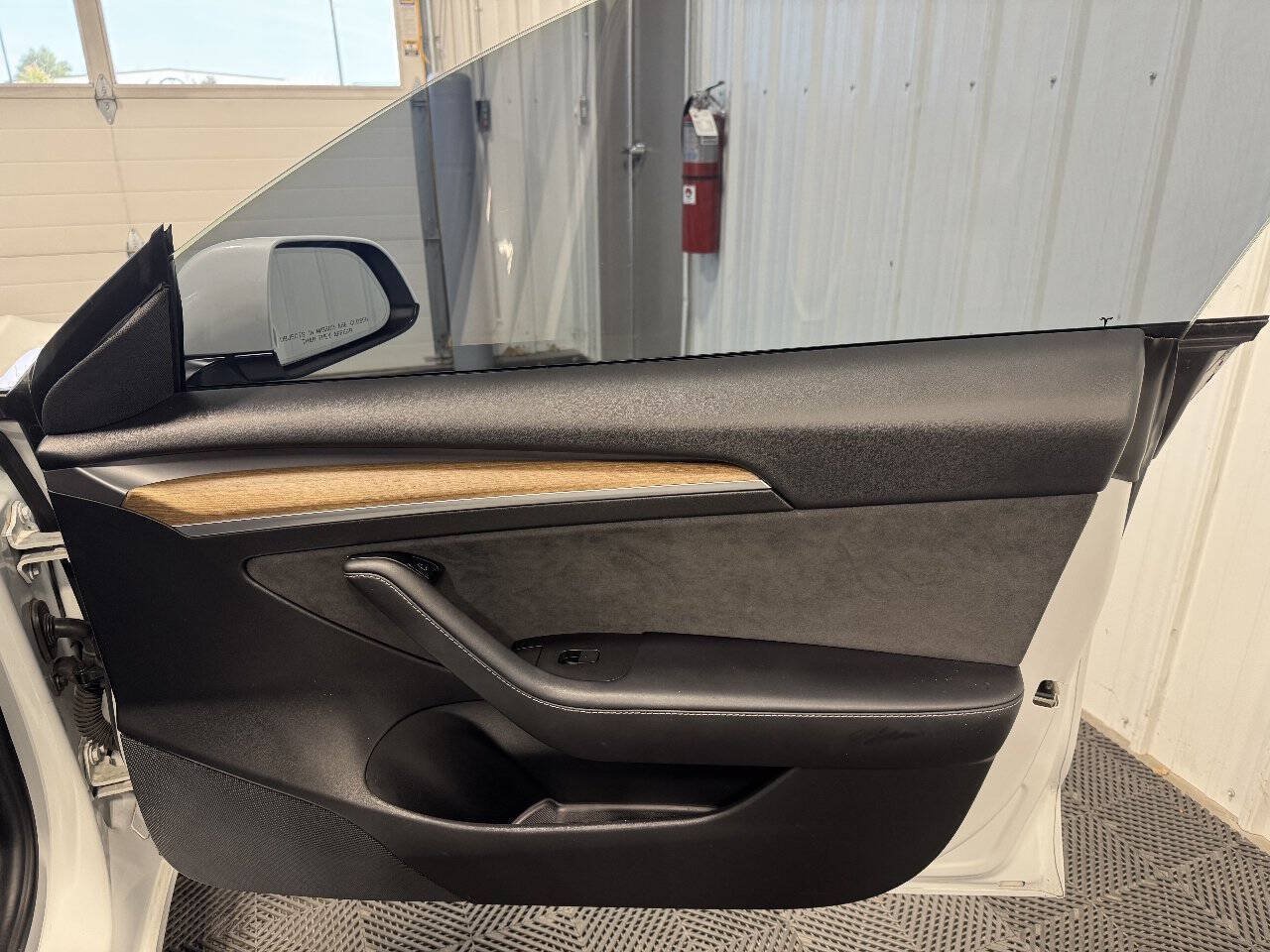 Used 2021 Tesla Model 3 Standard Range RWD image 15