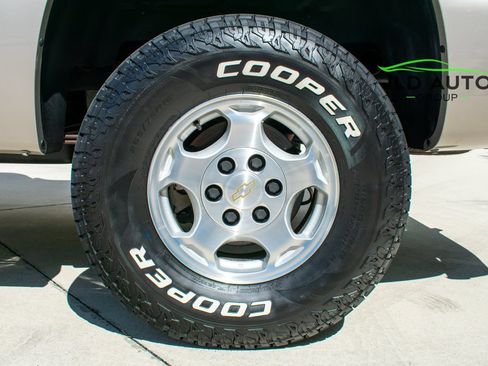 Used 2004 Chevrolet Silverado 1500 4x4 Regular Cab w/ Light Duty Power Package image 27