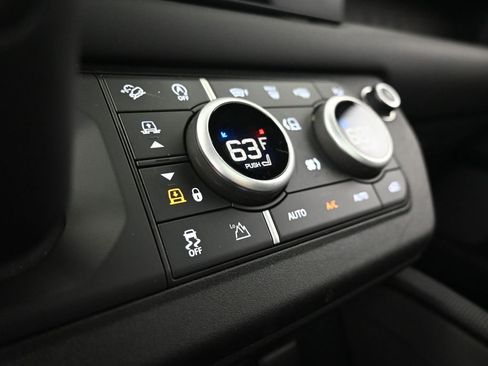 Used 2024 Land Rover Defender 110 Carpathian Edition image 27