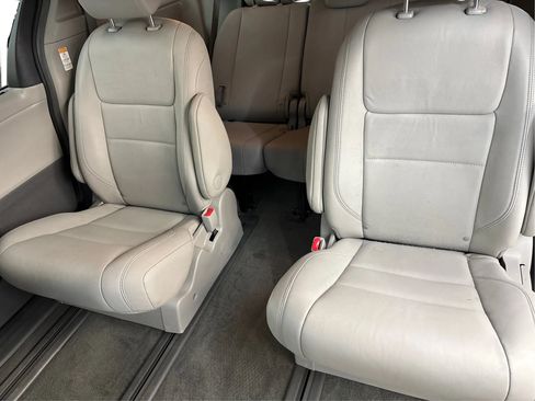 Used 2015 Toyota Sienna XLE w/ XLE Navigation Package AWD/4WD image 47