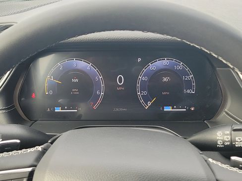 Used 2023 Jeep Grand Cherokee Altitude image 27