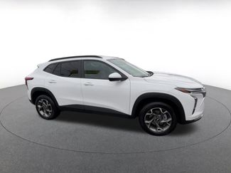 Used 2025 Chevrolet Trax LT w/ LT Convenience Package video 2