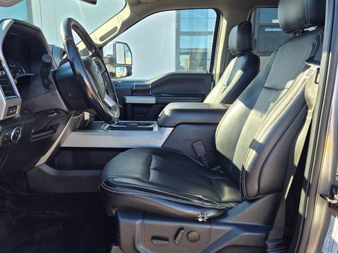 Used 2021 Ford F350 Lariat w/ FX4 Off-Road Package image 11