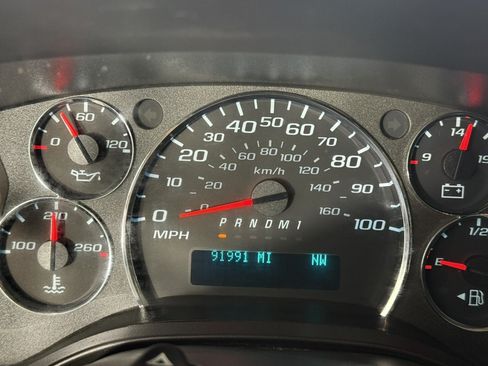 Used 2022 Chevrolet Express 3500 w/ Driver Convenience Package RWD image 20