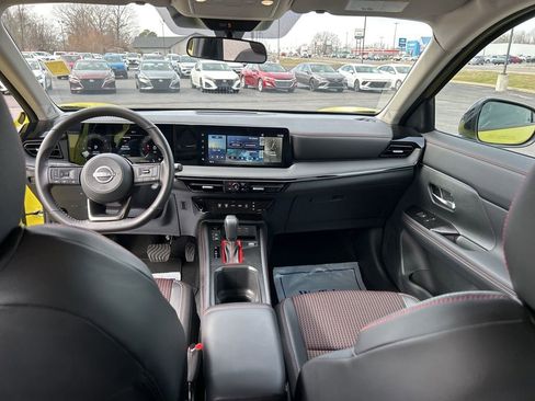 Used 2025 Nissan Kicks SR image 13