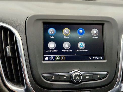 Used 2019 Chevrolet Equinox LS image 18