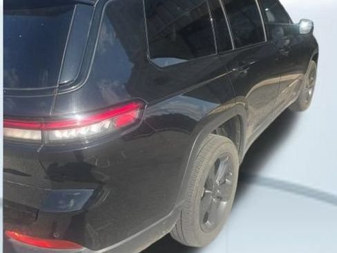 Used 2024 Jeep Grand Cherokee L Laredo AWD/4WD image 4