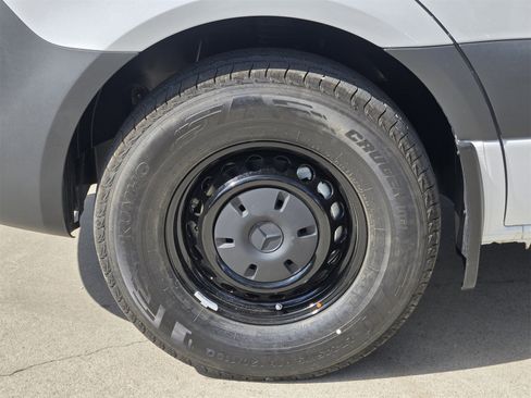 New 2025 Mercedes-Benz Sprinter 2500 image 10