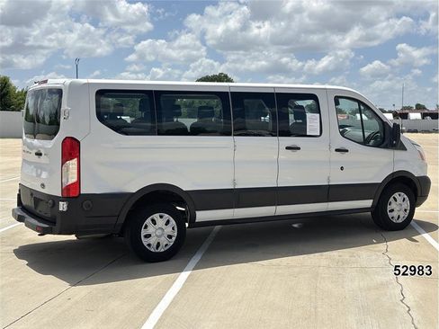 Used 2019 Ford Transit 350 XLT RWD image 2