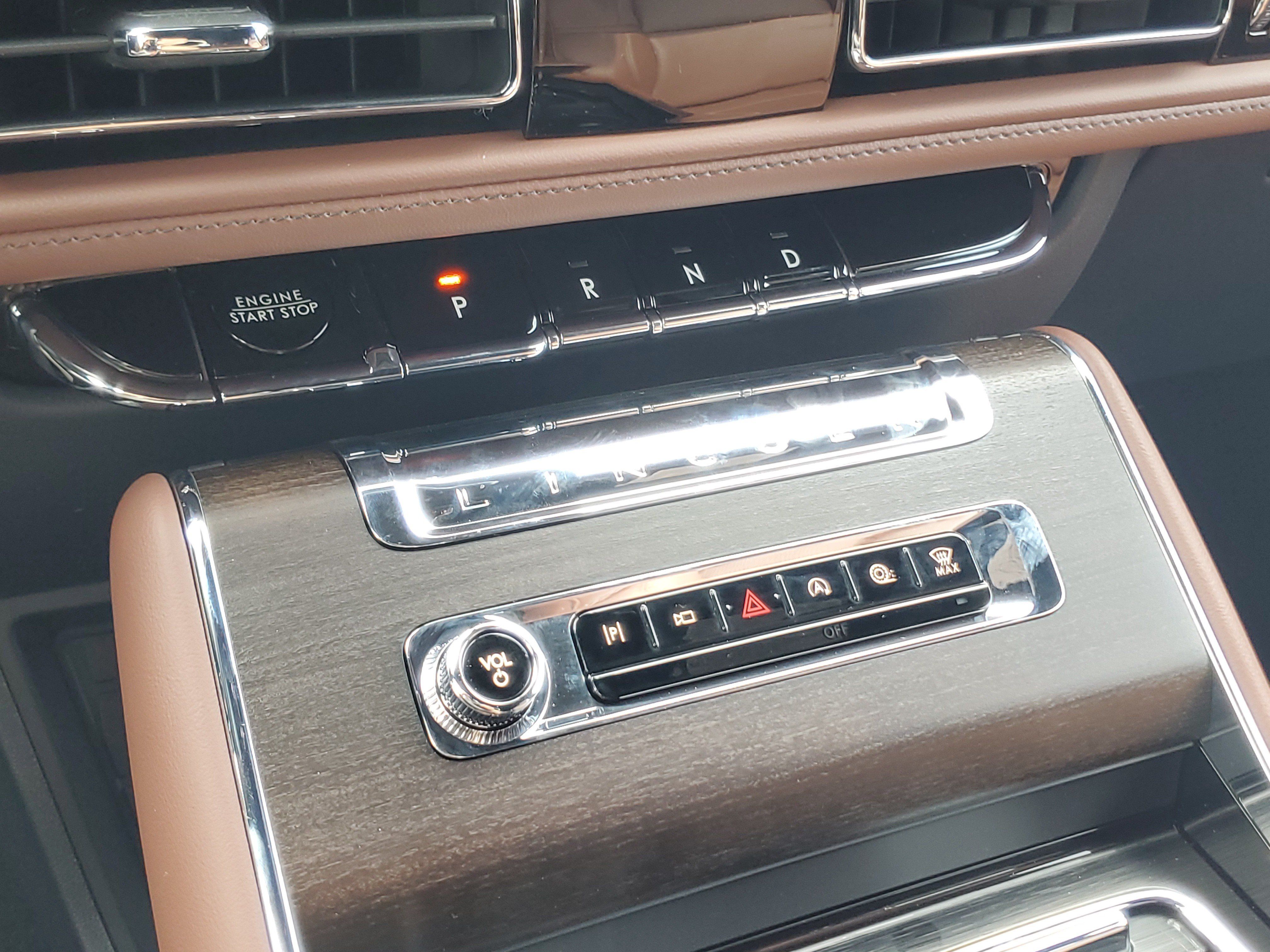 New 2027 Lincoln Aviator Reserve w/ Jet Appearance Package AWD/4WD image 21