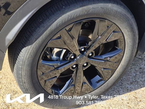 Certified 2025 Kia Sportage X-Line w/ Premium Package AWD/4WD image 7