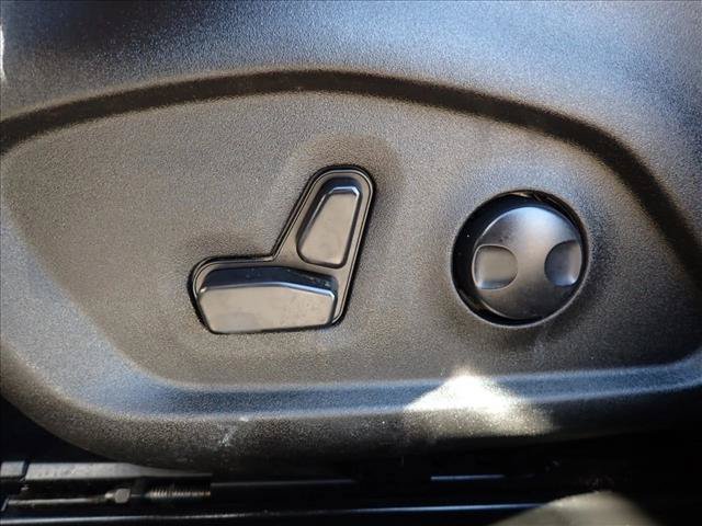Used 2023 Jeep Renegade Limited AWD/4WD image 12