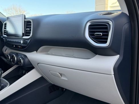 New 2026 Hyundai Venue SEL image 37