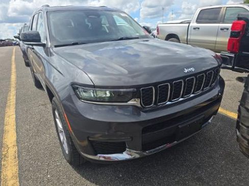 Used 2022 Jeep Grand Cherokee L Limited AWD/4WD image 1
