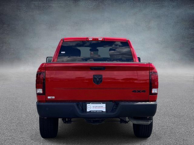 Used 2024 RAM 1500 Warlock AWD/4WD image 3