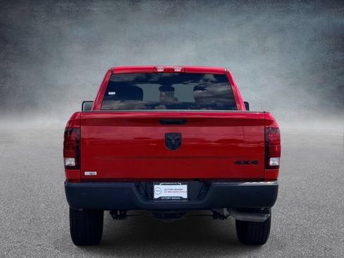 Used 2024 RAM 1500 Warlock AWD/4WD image 3
