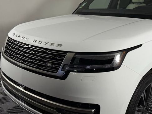 New 2025 Land Rover Range Rover SE image 11