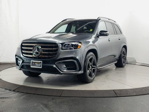 Certified 2026 Mercedes-Benz GLS 450 4MATIC image 3