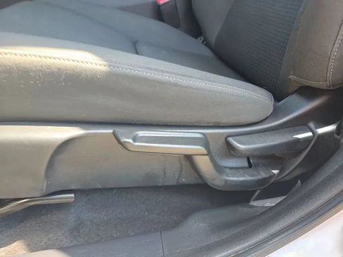 Used 2019 Honda HR-V Sport image 16