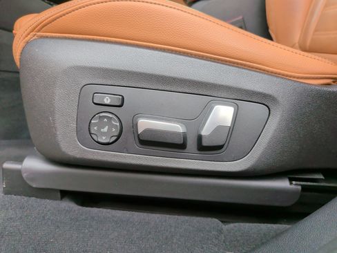 Used 2019 BMW X3 xDrive30i w/ Executive Package image 41