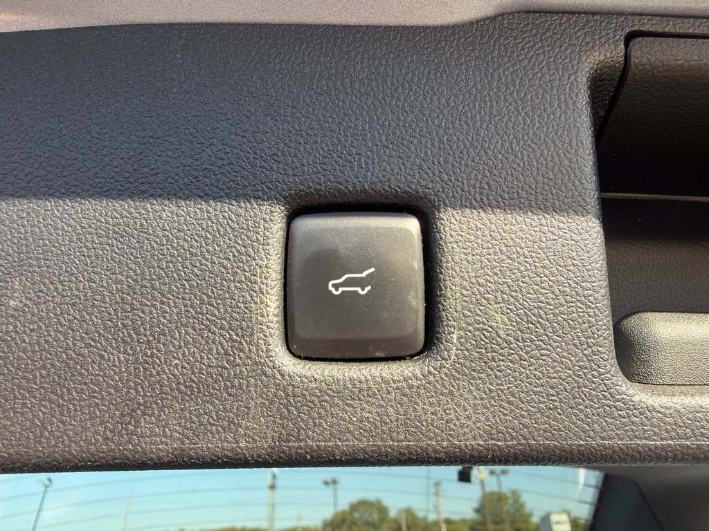 Used 2022 Ford Escape SE w/ Convenience Package FWD image 14