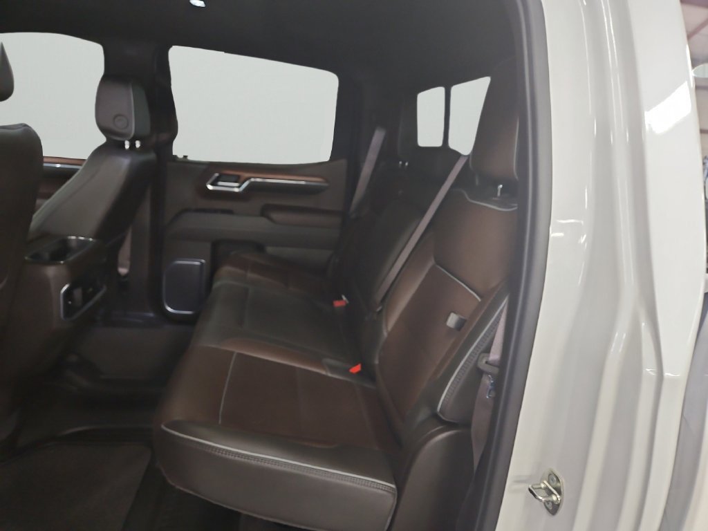 Used 2023 GMC Sierra 1500 Denali w/ Denali Reserve Package AWD/4WD image 16