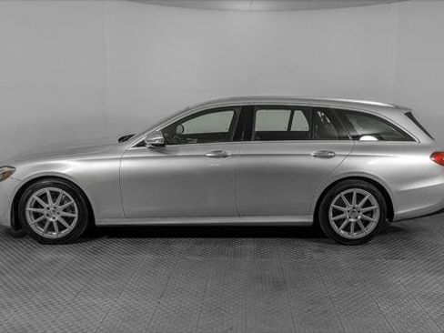 Used 2017 Mercedes-Benz E 400 4MATIC Wagon image 3