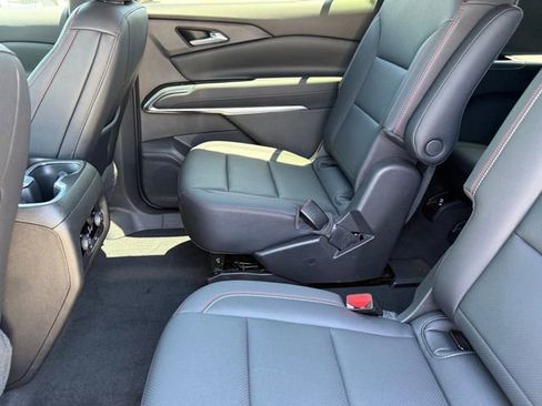 Used 2025 Chevrolet Traverse Z71 w/ Driver Confidence Package AWD/4WD image 19