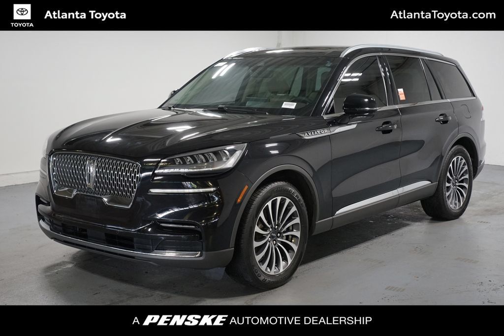 Used 2023 Lincoln Aviator 2WD w/ Premium Package image 1