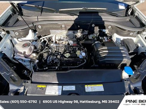 Used 2024 Volkswagen Atlas SE image 8