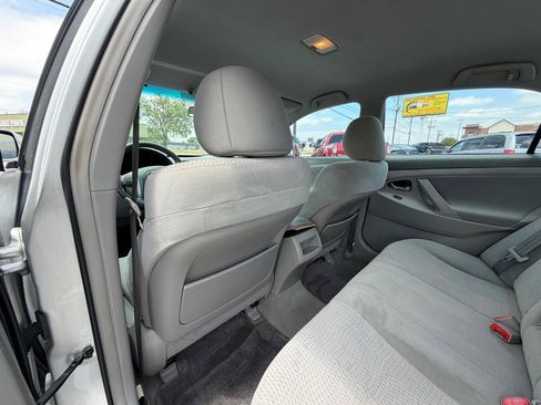 Used 2011 Toyota Camry LE w/ LE Extra-Value Pkg FWD image 11