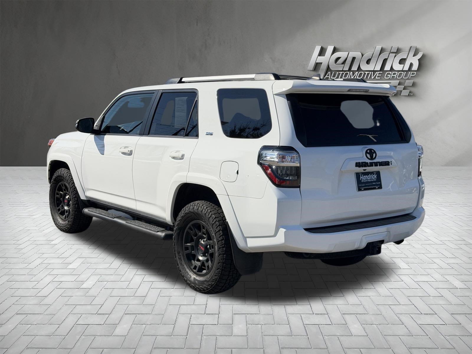 Used 2021 Toyota 4Runner SR5 Premium w/ Moonroof Package AWD/4WD image 7