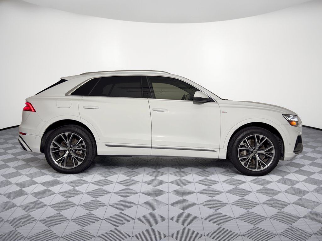Used 2023 Audi Q8 Premium Plus AWD/4WD image 8