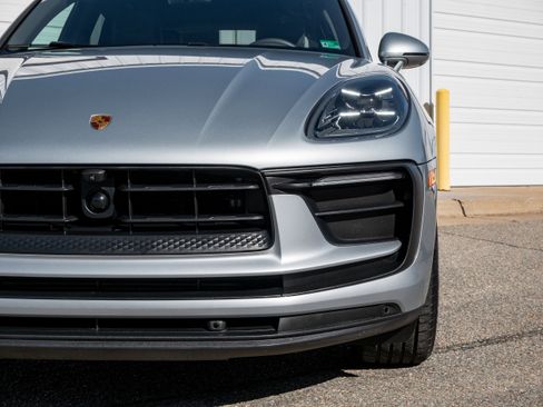 Used 2023 Porsche Macan image 12
