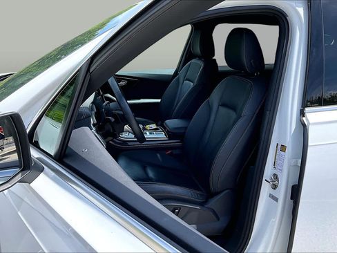 Used 2025 Audi Q7 3.0T Premium Plus AWD/4WD image 9